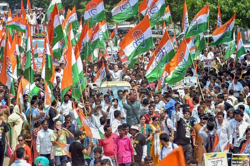 As Congress Dons Saffron to Take on BJP in 'Hindutva Lab' Mangalore,  Development Takes a Back Seat