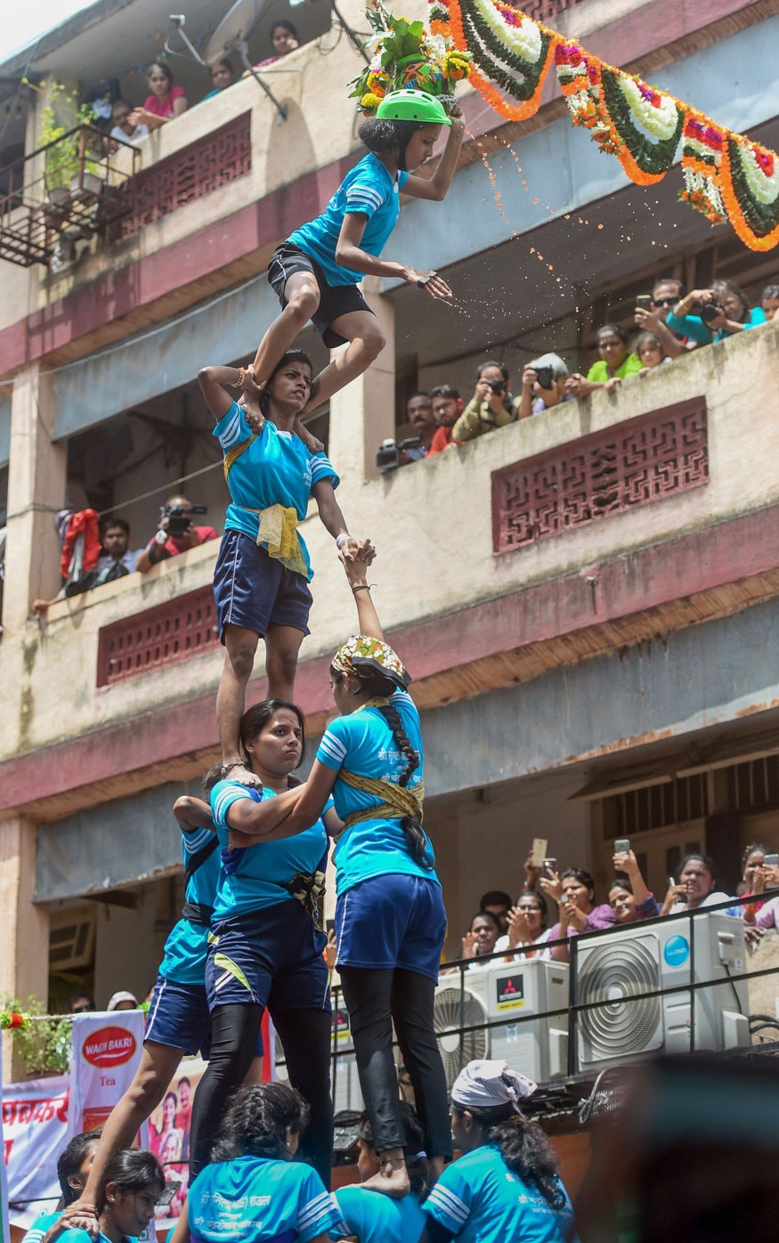 Happy Janmashtami: Dahi Handi Celebrations in Mumbai - Photogallery