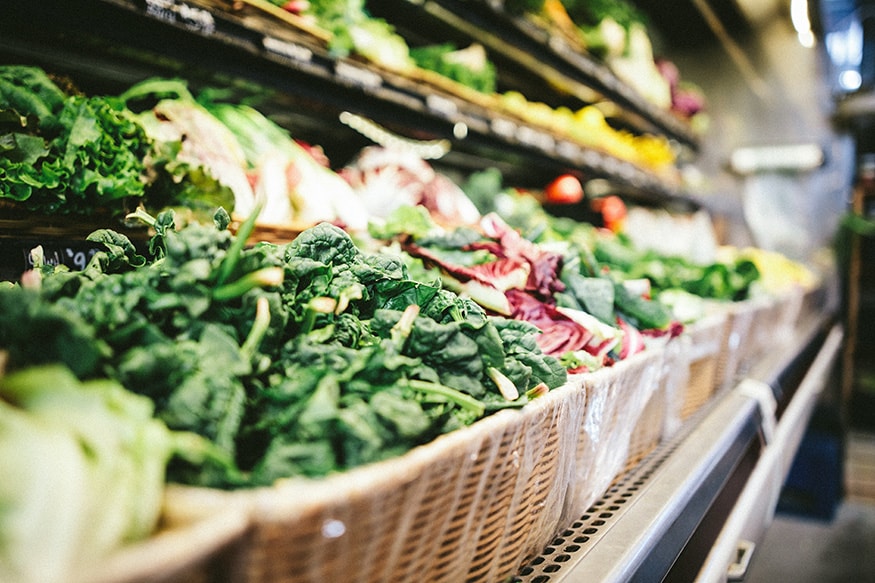 Leafy Greens: Green Leafy vegetables provide essential nutrients as well as disease-fighting phytochemicals. Include a variety of leafy greens like spinach, kale, broccoli, lettuce etc and go green, go healthy!