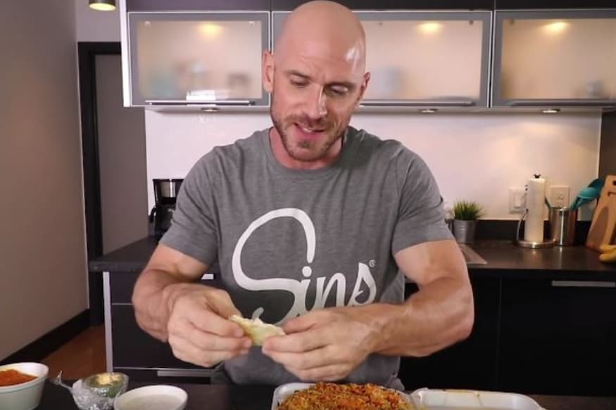 Jonny Sinse Astranote - Adult Actor Johnny Sins Just Tried Biryani With Naan and the ...