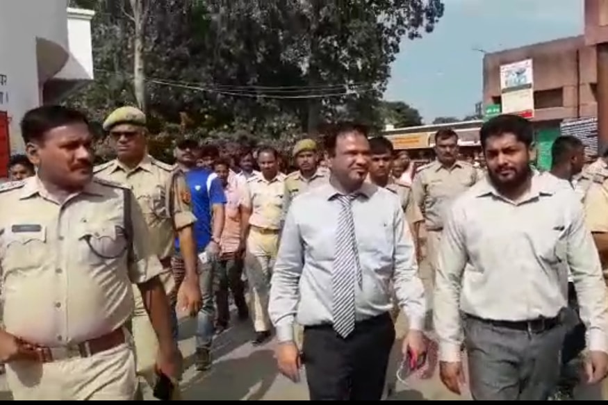 Dr Kafeel Khan Detained for 'Examining' Kids in Bahraich Hospital Plagued by Mystery Fever