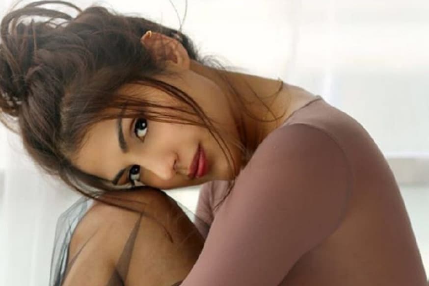 Rhea Chakraborty Slams Trolls For Linking Her With Mahesh Bhatt News18