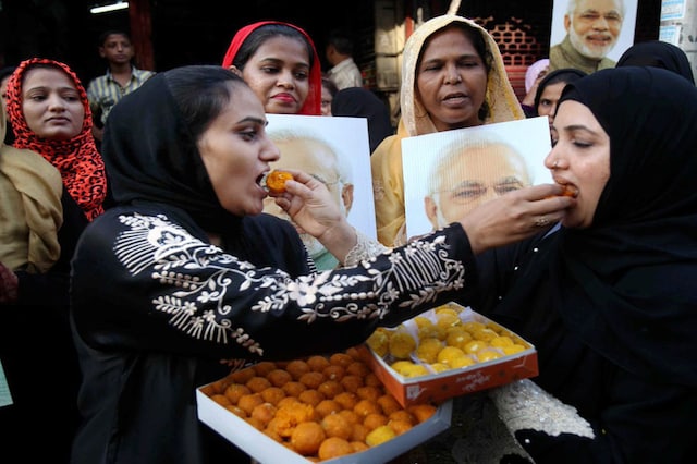 File image of Muslim women celebrating Supreme Court's triple talaq verdict. (Photo: PTI)