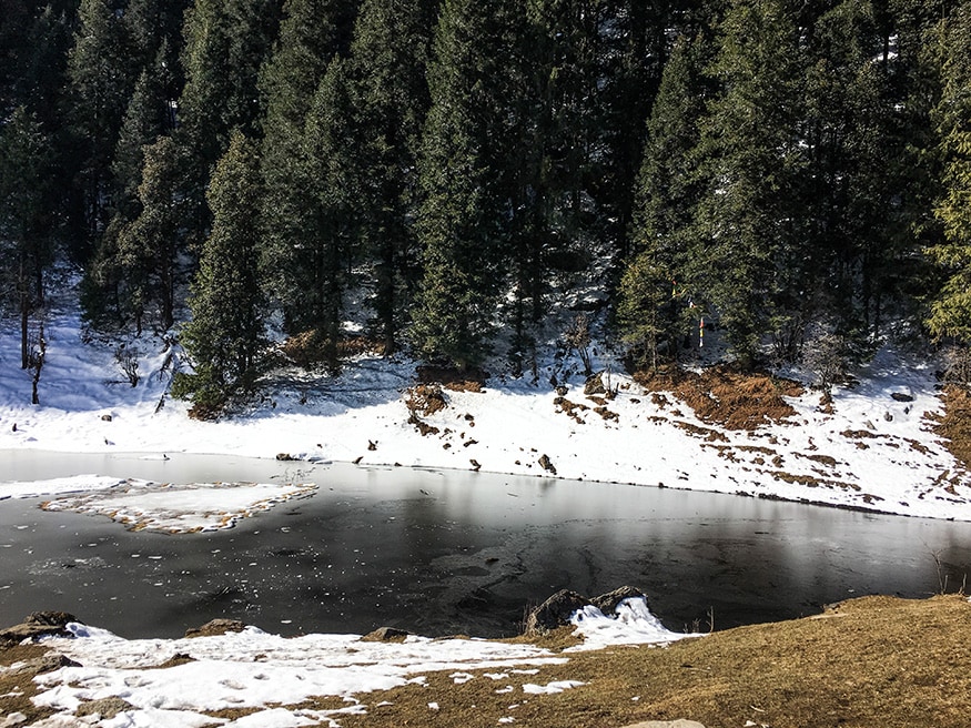 A glimpse of the frozen lake. (Image: Sneha Mitra)