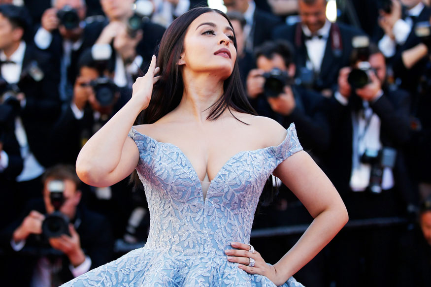 A Fashionistas Diary on X: Aishwarya Rai Bachchan rocked a