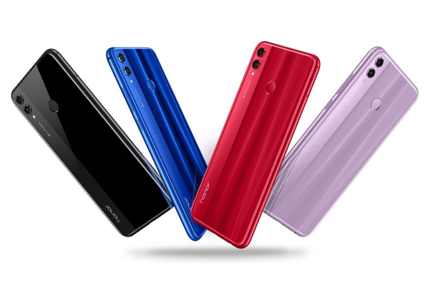 6.5-inch (2340 × 1080 pixels) Full HD+ 19:5:9 2.5D curved glass display.