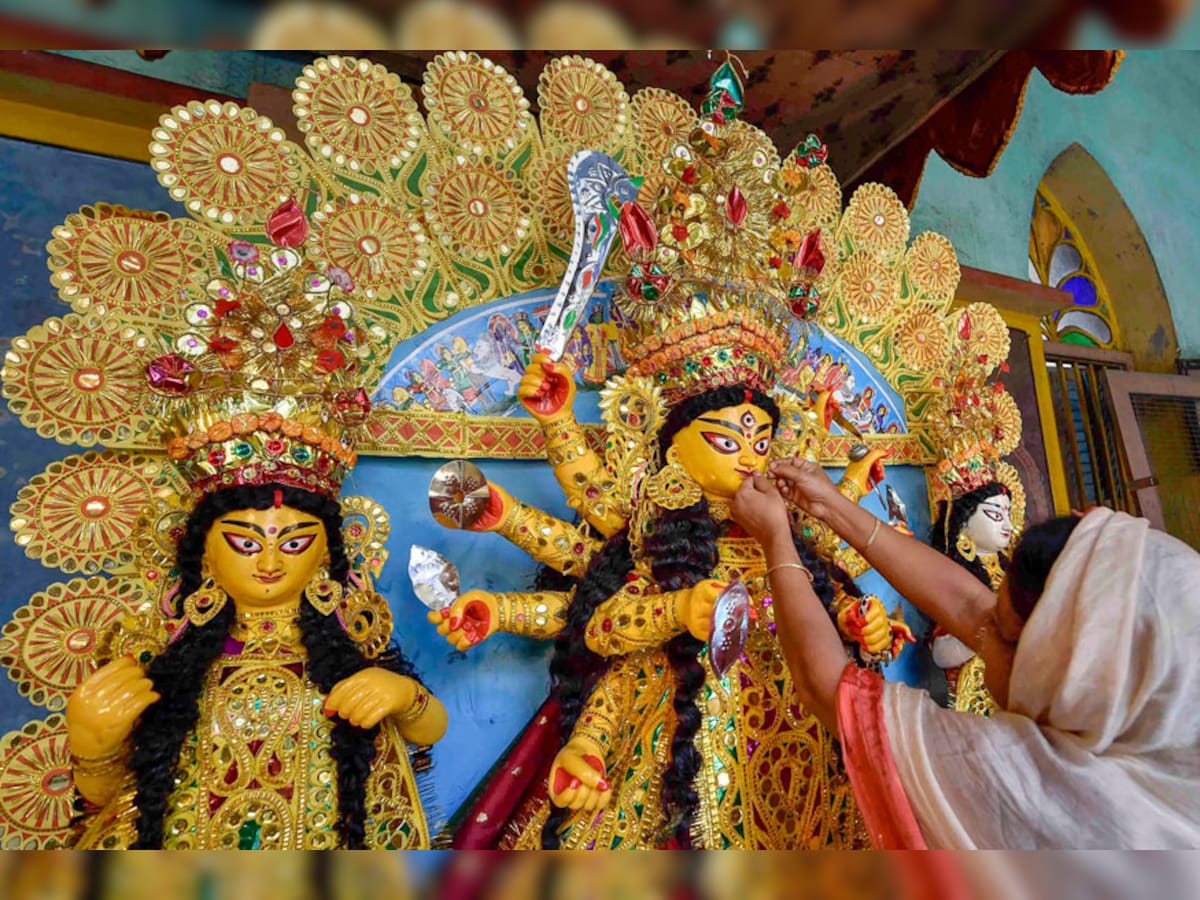 Durga Puja 2019: From 50kg Gold Durga to Balakot Airstrikes, Theme-based  Pandals to Look Out for in Kolkata