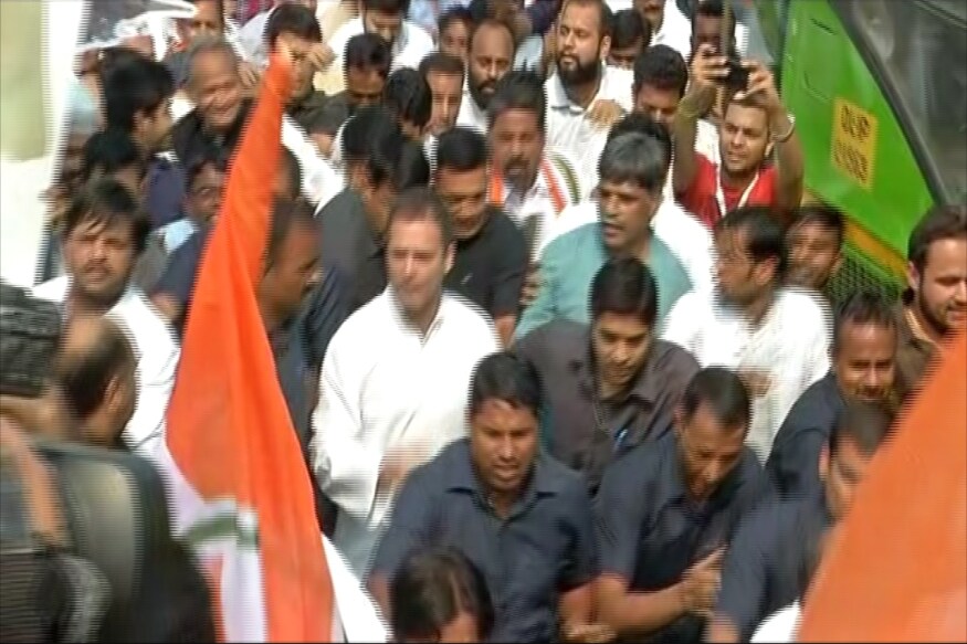 CBI Vs CBI Live: Rahul Gandhi Spearheads 'CBI Gherao' Protest Against Alok Verma Being Sent on Leave