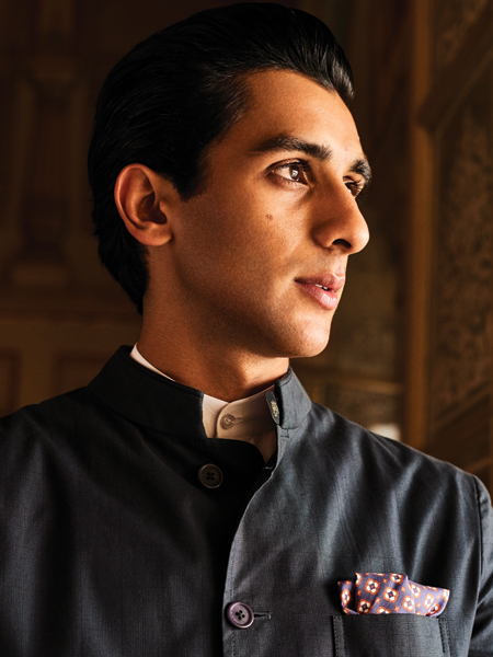 Meet Jaipur Royal, Padmanabh Singh, Who is Also the King of Instagram ...