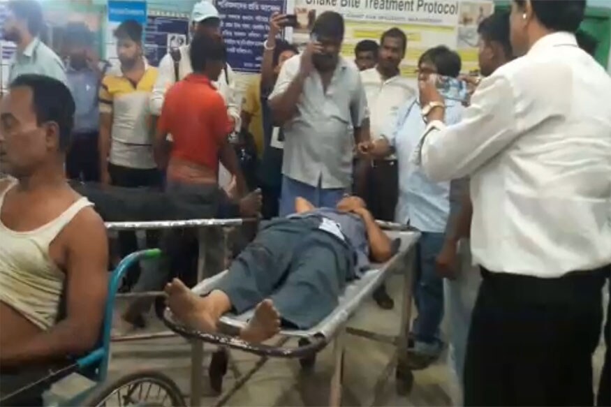 At Least 2 Killed, 14 Injured in Stampede at Foot Overbridge of Railway Station in Howrah