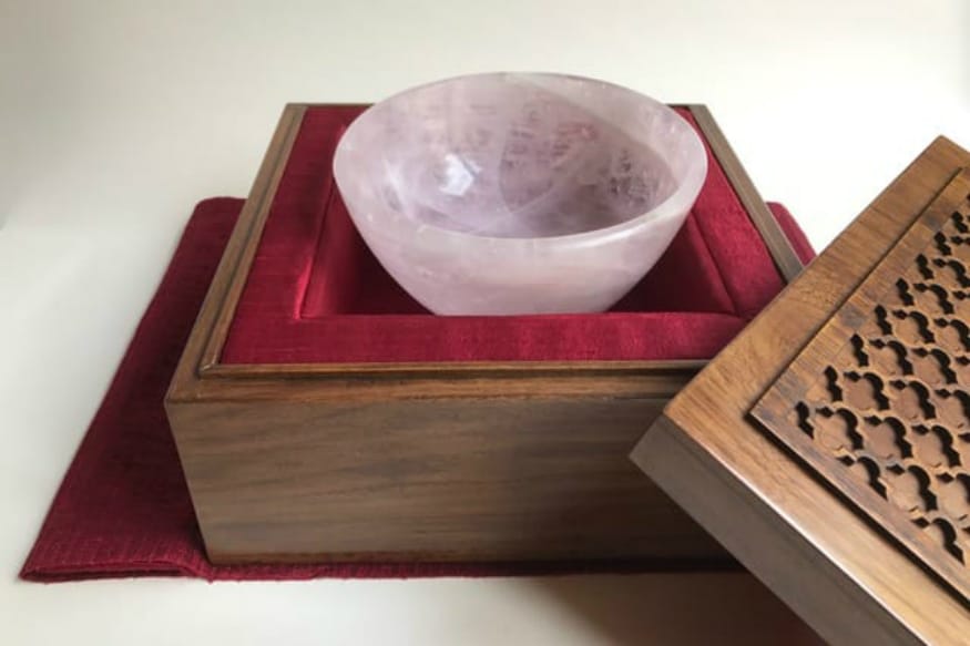 PM Modi Gifts Handcrafted Stone Bowls, Dhurries, Jodhpuri Chest to Shinzo Abe