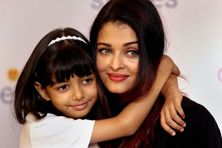 Image result for aradhya bacchan with aish pic