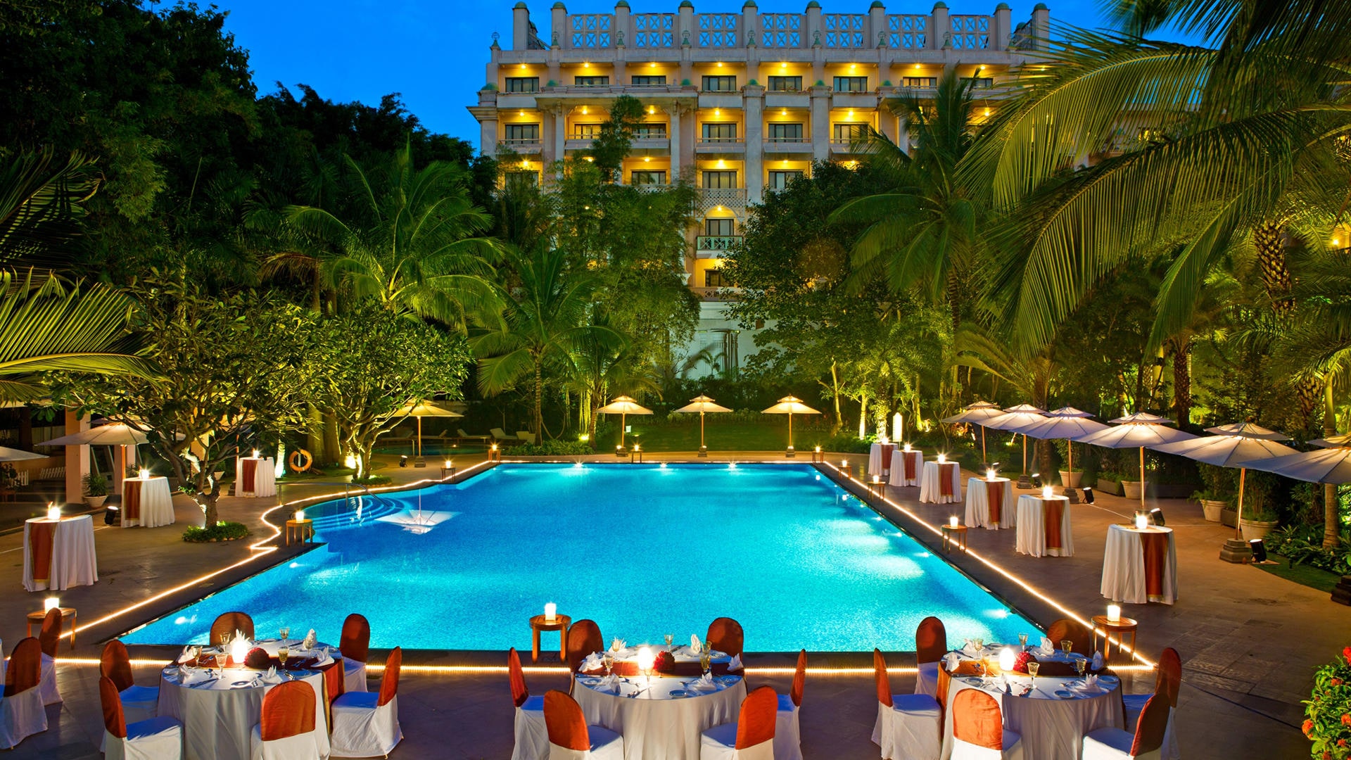 LeelaBangalore_Pool_banner_image