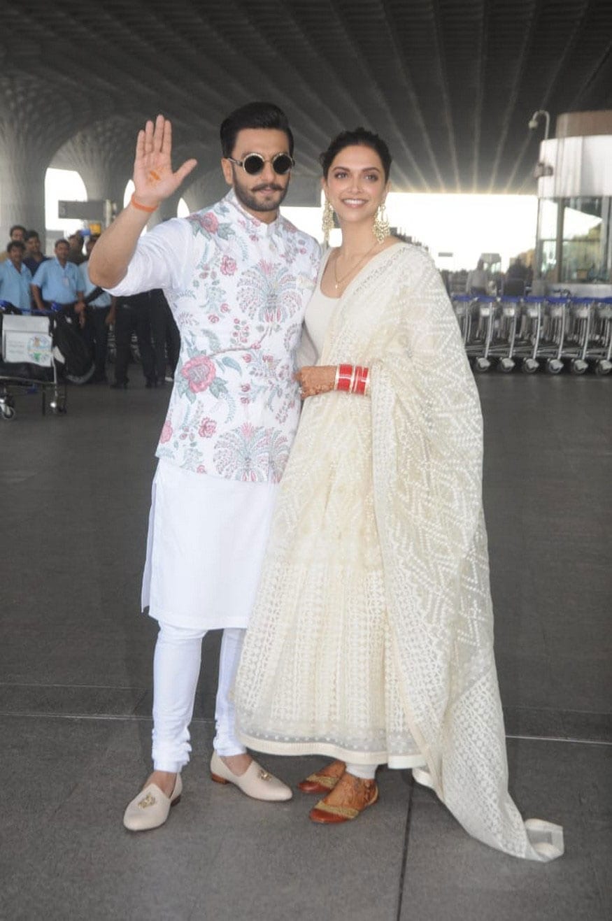 Deepika Padukone, Ranveer Singh wedding reception: Couple goes regal in  white and gold colour coordinated ensemble-Entertainment News , Firstpost