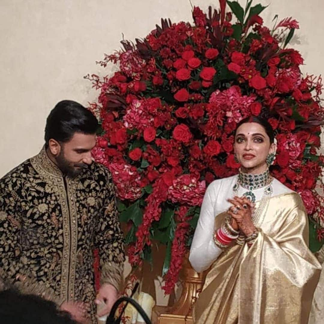 Deepika Padukone Ranveer Singh Look Endearing At Their Bengaluru