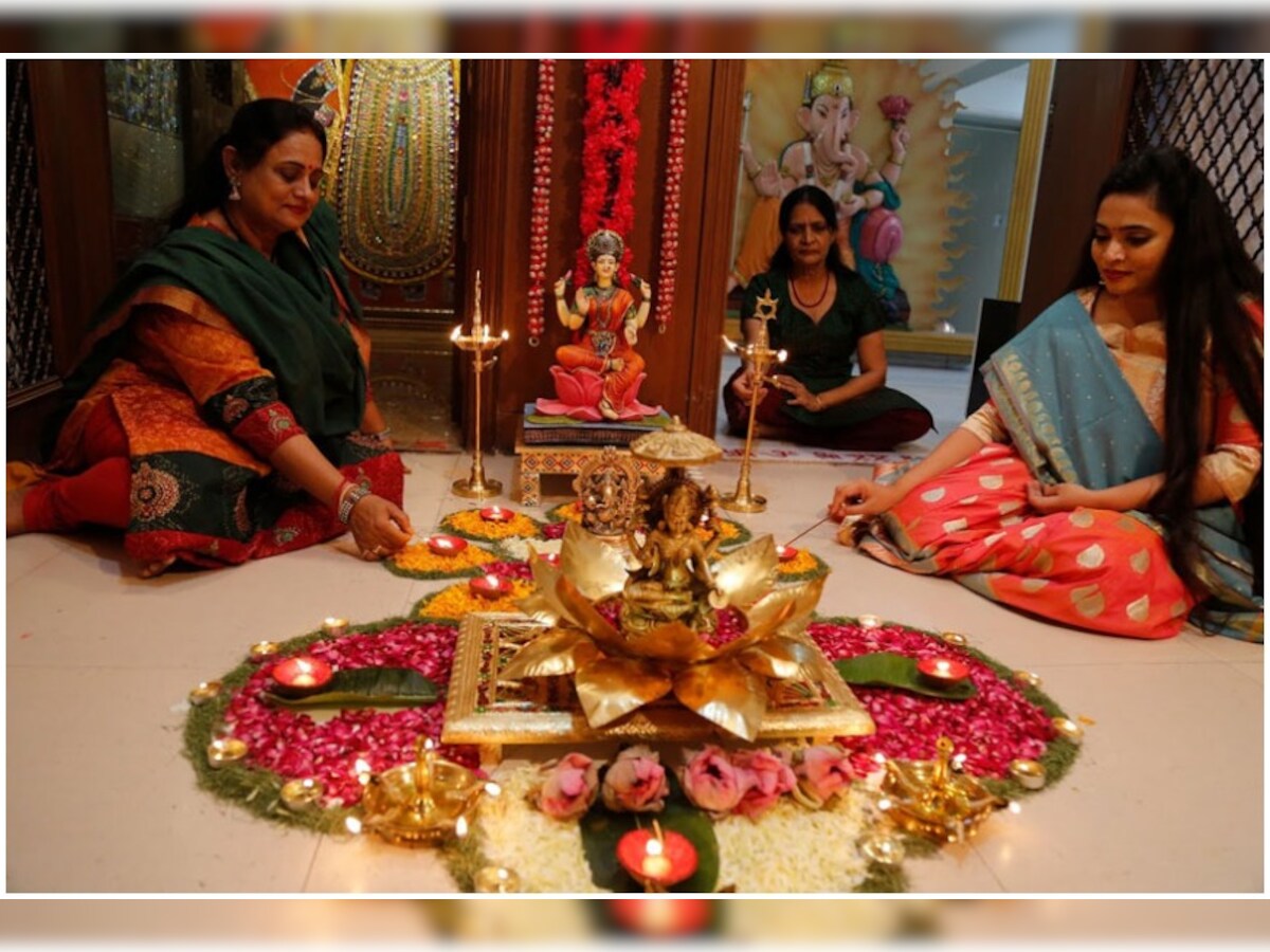Rangoli: This Festive Season, Decorate Your House with Colourful Rangoli