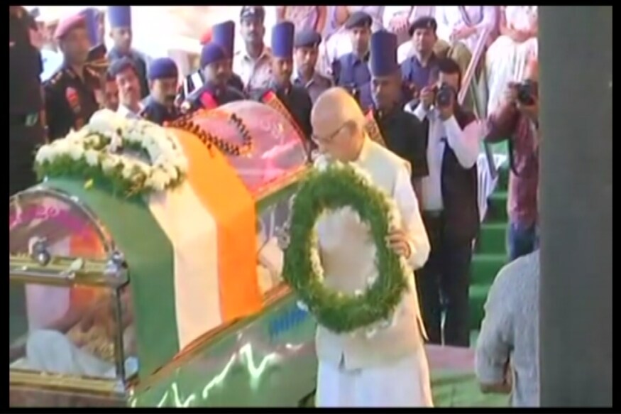 Union Minister Ananth Kumar Cremated With Full State Honours, Leaders Pay Homage