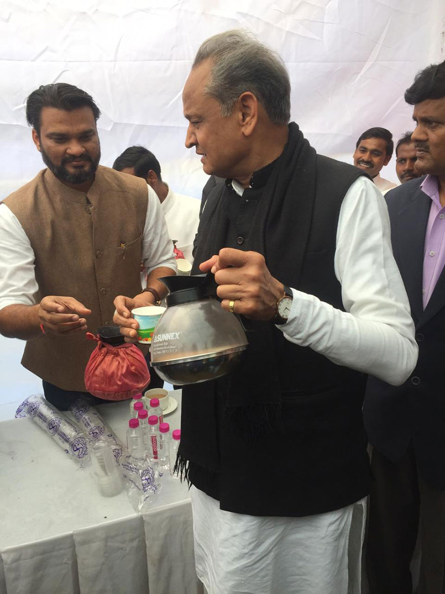 PICS Congress Leader Ashok Gehlot Serves Tea to Supporters Photogallery