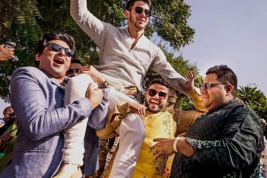 Nick Jonas having gala time with friends and family at the mehendi ceremony. (Image: Instagram)