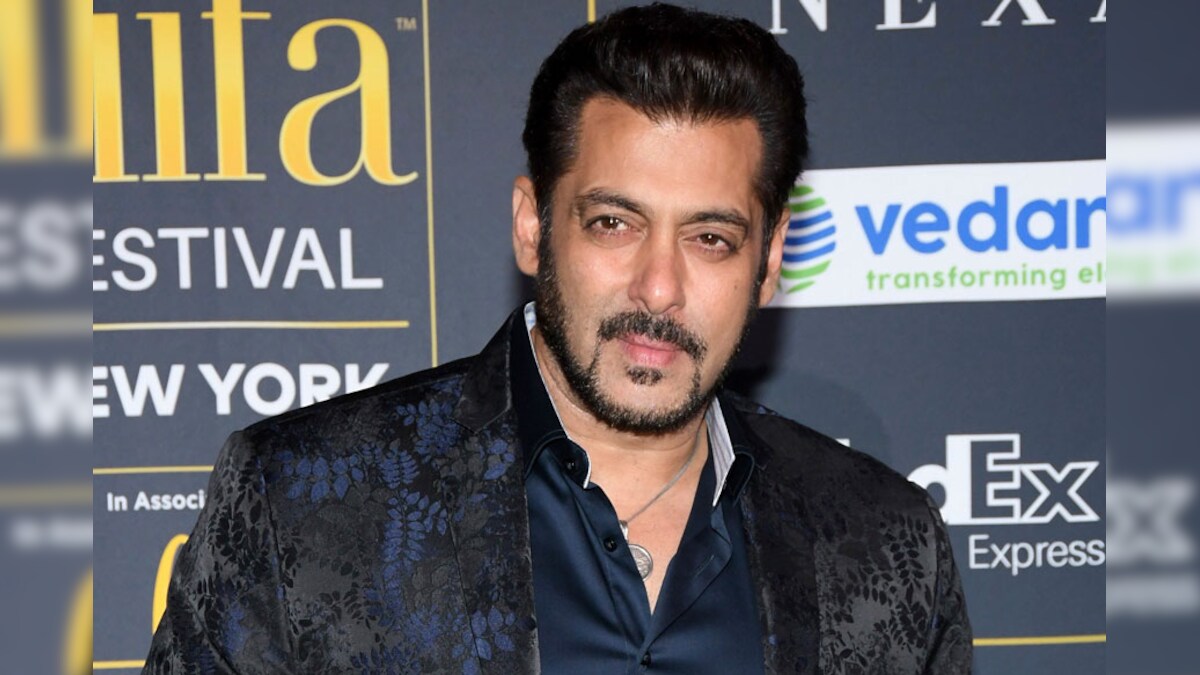 Salman Khan’s Limelight was Stolen by a Street Dog at an Award Function