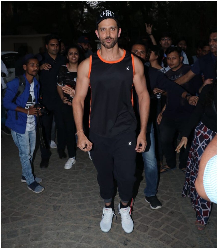 Hrithik Roshan Celebrates His 45th Birthday With Media & Fans - News18