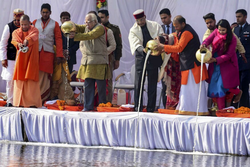 Kumbh Mela: President Kovind, First Lady Participate in 'Ganga Pujan' at Sangam