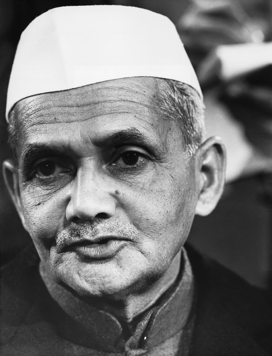 Remembering Lal Bahadur Shastri Rare Pictures Of The Former Pm News18