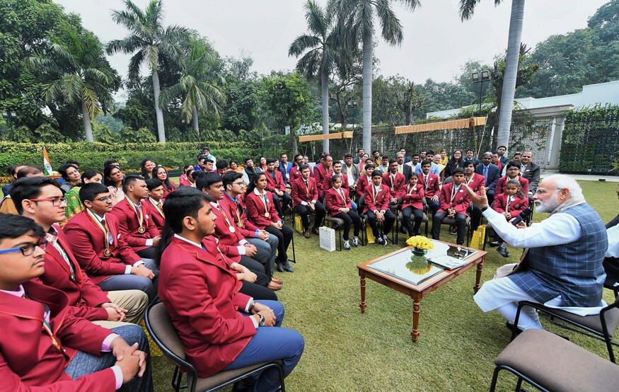 PM Narendra Modi Meets Winners Of Rashtriya Bal Puraskar 2019 - News18