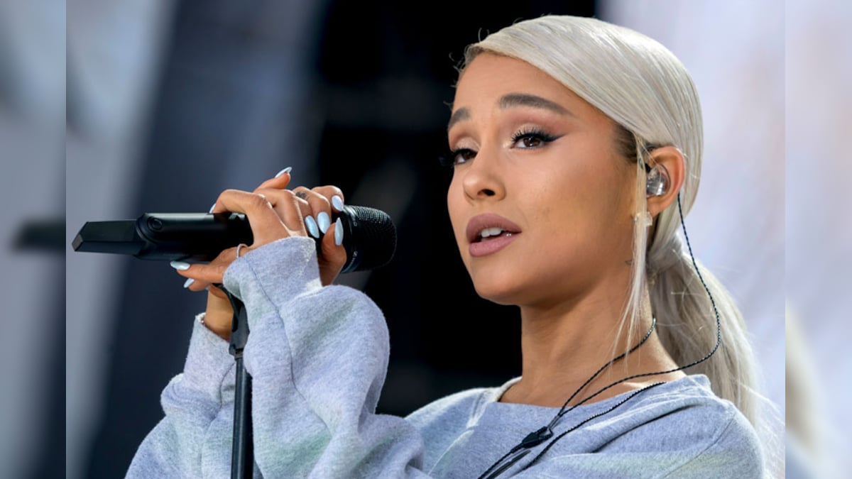 Ariana Grande Shares, Then Deletes, an Emotional Note Following Her Breakdown Onstage