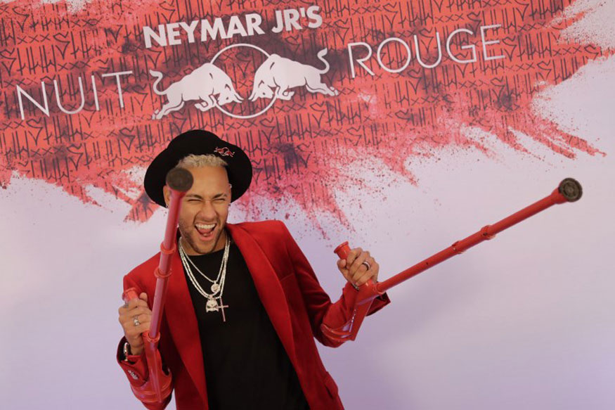 Photos Injured Neymar Celebrates 27th Birthday In Style