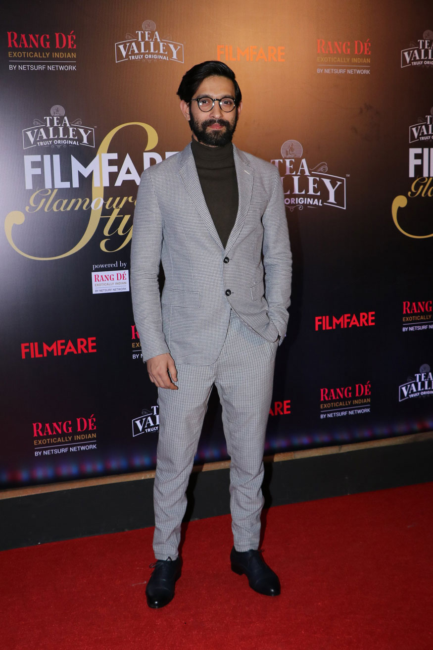 Filmfare Glamour & Style Awards: Actors Add glamour to the Red Carpet ...