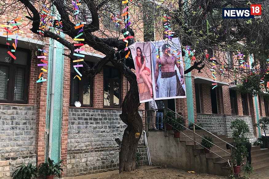 Virgin Tree Puja: Why The Decades Old Ritual is Dividing Students in Delhi’s Hindu College