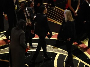  91st Academy Awards - Oscars Show - Hollywood, Los Angeles, California, US, February 24, 2019. Best Actor winner Rami Malek walks offstage after falling down the stairs on the stage. REUTERS / Mike Blake 