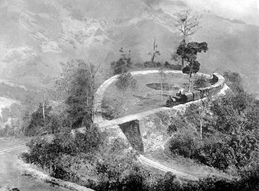 A single loop in the Darjeeling Himalayan Railway. (Image: Getty Images)