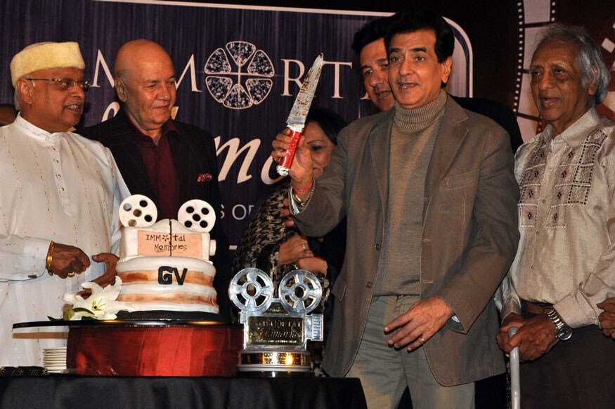 Bollywood's Jumping Jack Jeetendra 10 Candid Photos You Must See News18