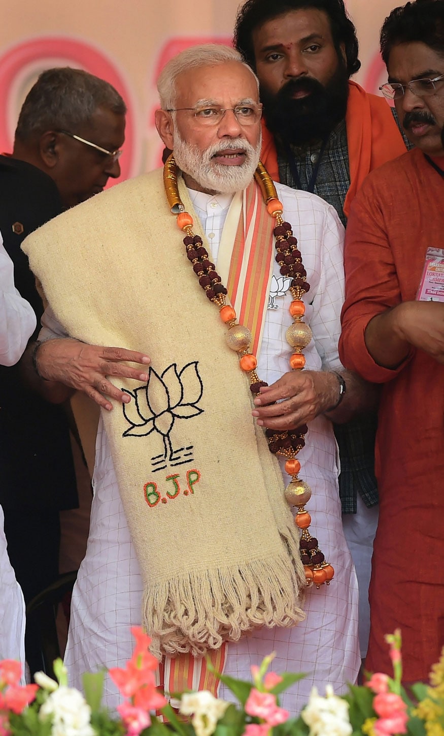 PHOTOS| PM Narendra Modi's Election Rally in Karnataka - News18