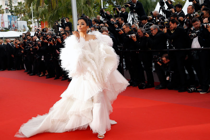 Cannes 2023: Priyanka To Aishwarya, Worst Dressed Celebs On Red Carpet Of  All Time | Times Now