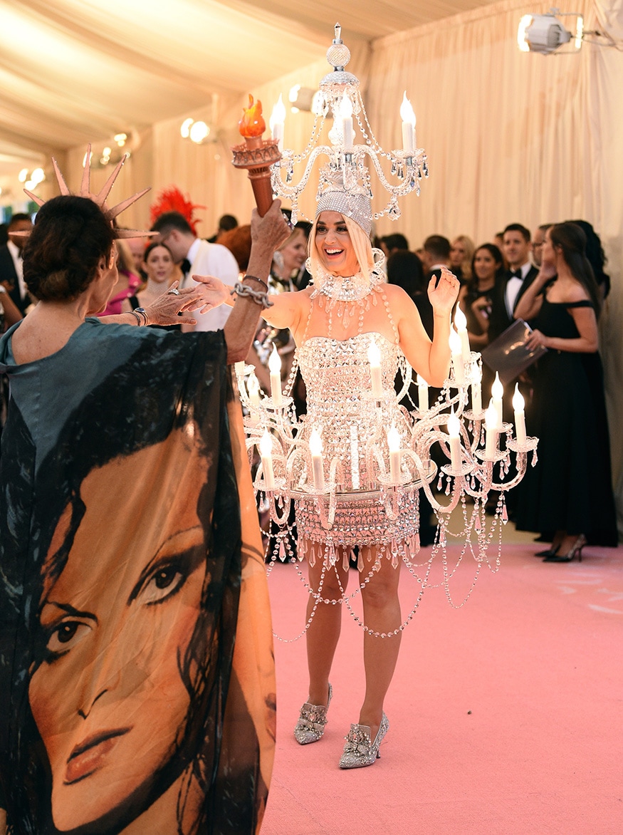 Katy Perry Lights Up 2019 Met Gala Dressed as a Chandelier; See Pics