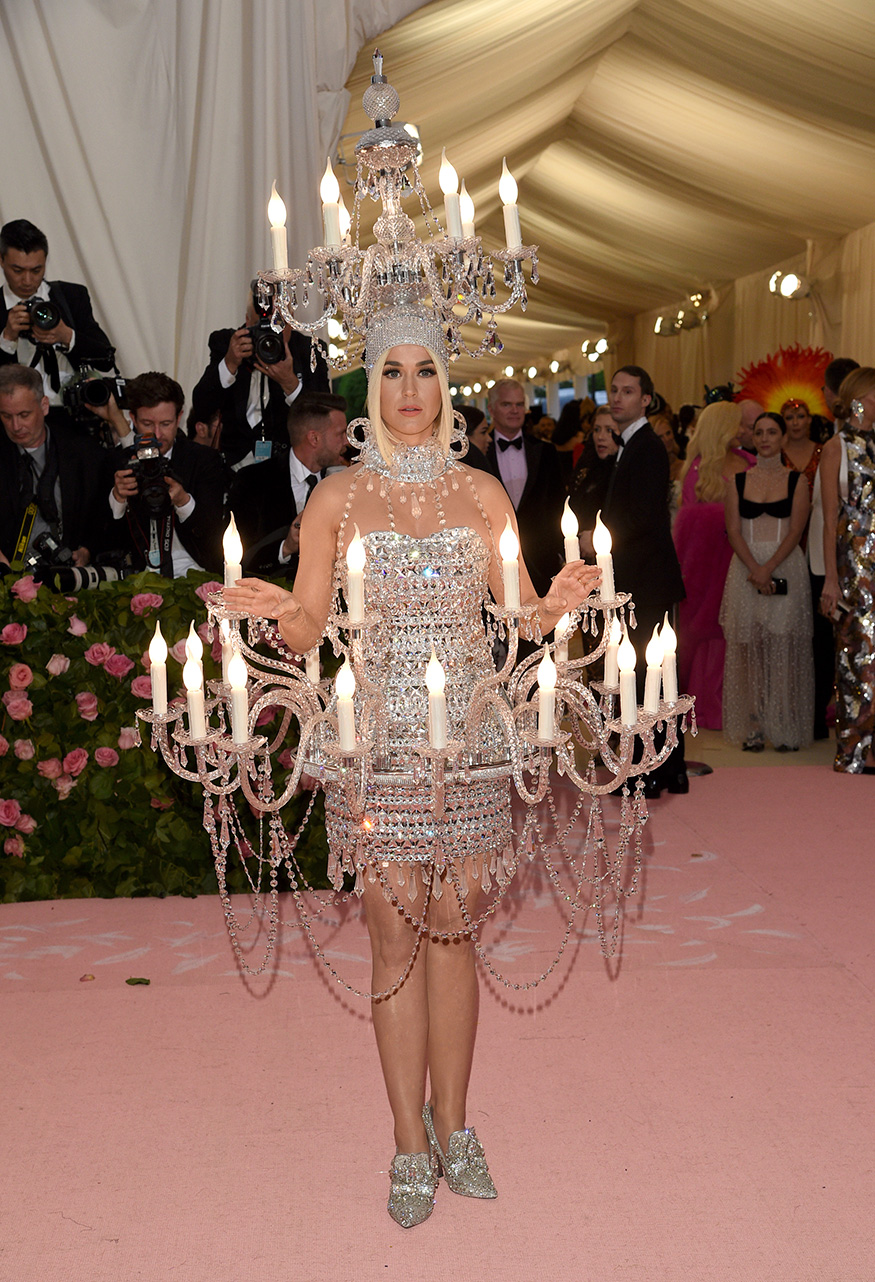 Katy Perry Lights Up 2019 Met Gala Dressed as a Chandelier; See Pics