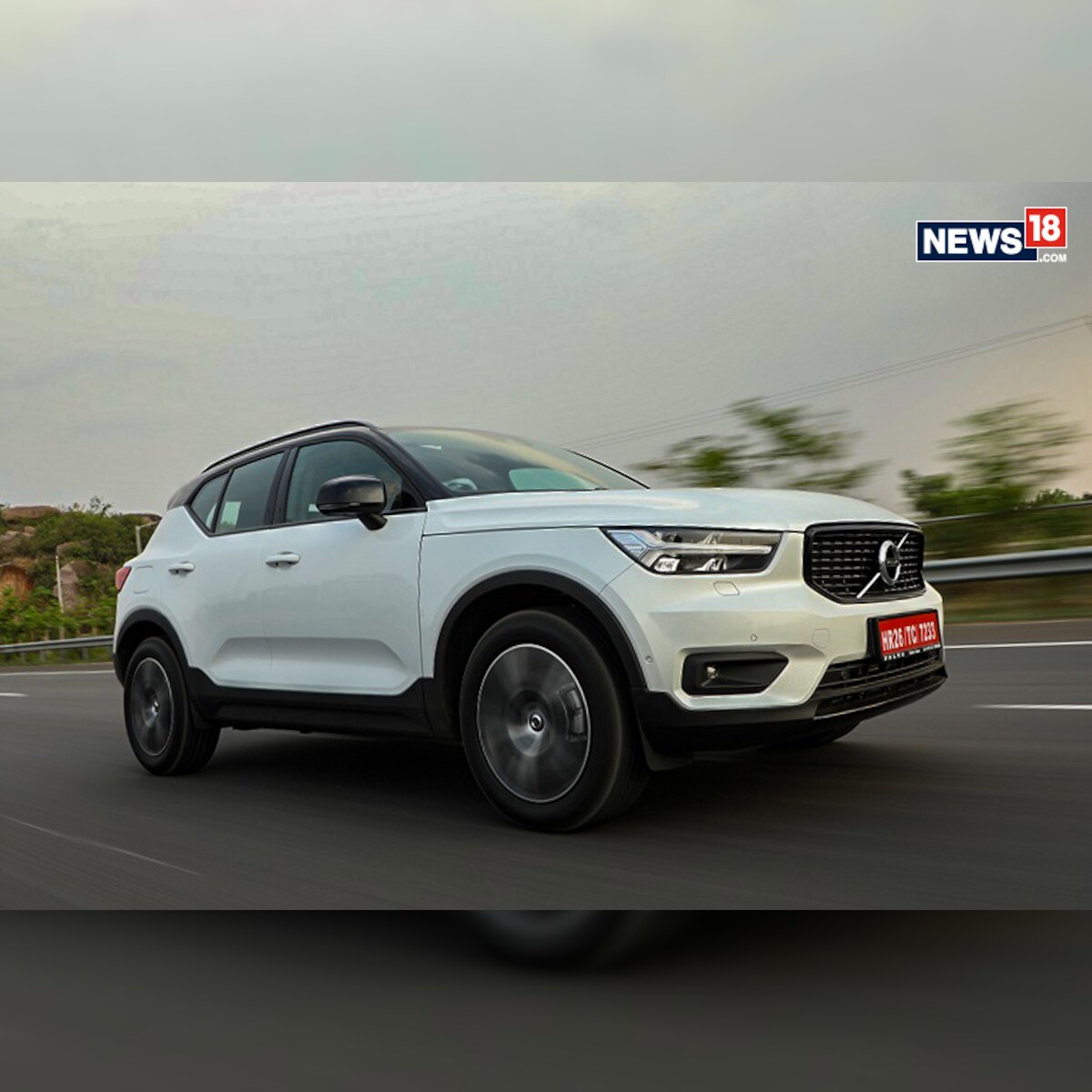 Volvo Xc40 T4 R Design Suv Available At A Massive Discount Of Upto Rs 3 26 Lakh In India