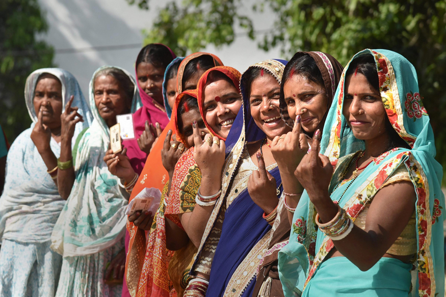 lok-sabha-elections-2019-people-cast-their-votes-in-phase-7-photogallery