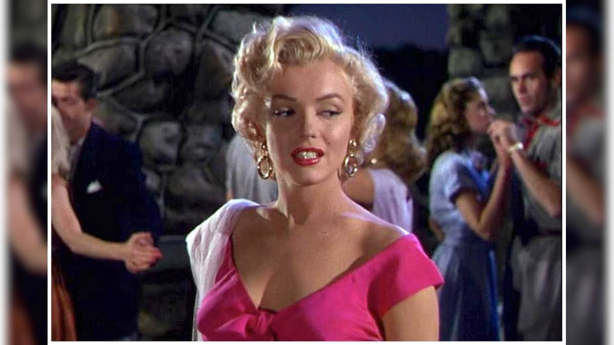 Marilyn Monroe Wore No Underwear for President Kennedy Serenade - News18