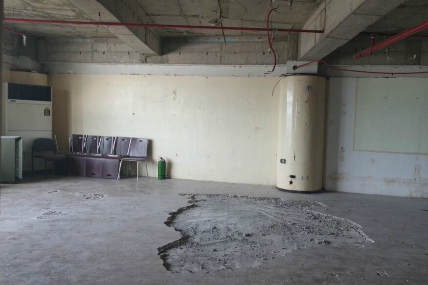 Outgoing Mayor In Philippines Strips His Office Bare Removes