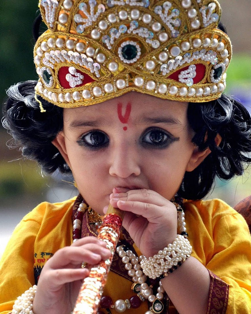 Happy Janmashtami: Cute Kids Dressed as Radha, Krishna & Meera