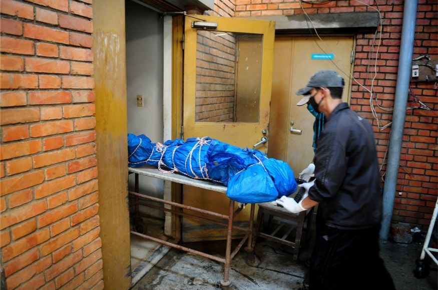 Mortician: It is not easy to spend your day around dead bodies every day, especially when you are scared of them. However, working as a mortician requires a lot of patience as taking care of dead bodies is not an easy job. The only advantage of this profile is the salary, which reaches up to $60,000 (approx. Rs 46.5 lakh) a year for their services. (Image: Reuters)