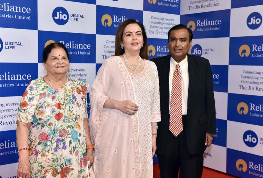 42nd-agm-of-reliance-industries-limited-ril-photos-news18