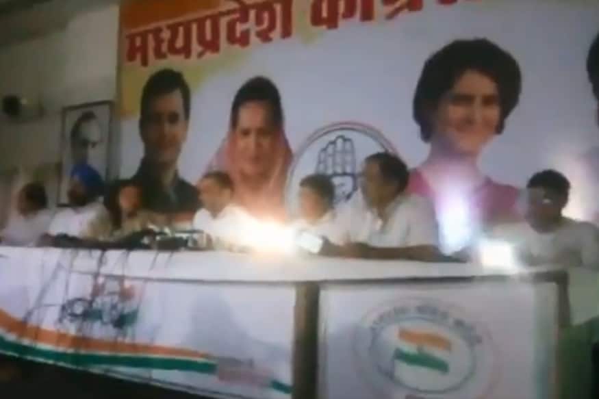Power Cut Mars Madhya Pradesh Energy Minister's Presser on Dept's Accomplishments, Shivraj Takes a Dig