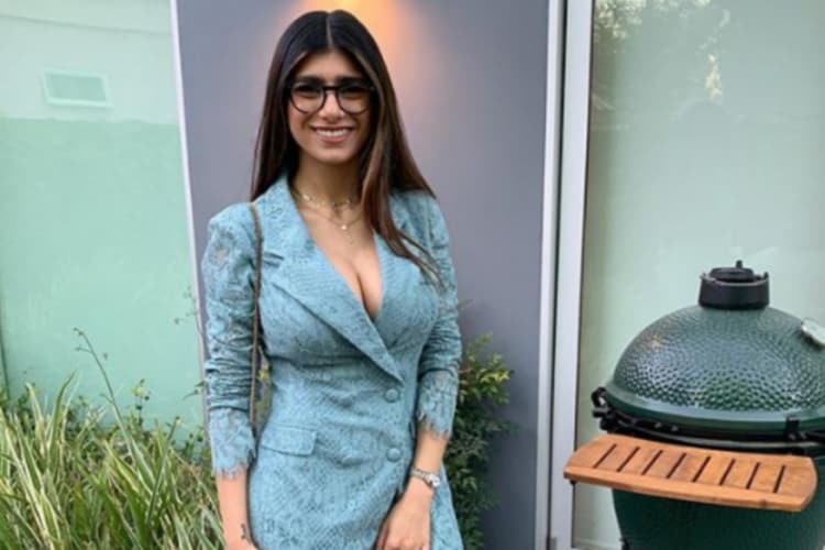 Hotsex Mia Khalifa - Mia Khalifa Reveals That She Only Made a Total of Rs 8.5 Lakhs in the Adult  Film Industry - News18