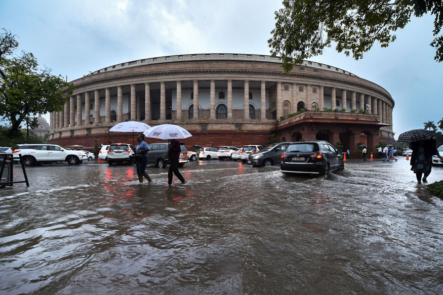 Heavy Rains Lash Delhi: Waterlogging, Traffic Jams in Several Areas.