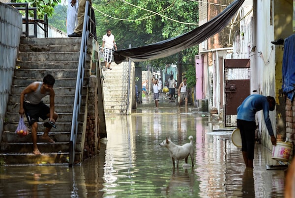 Yamuna River Breaches Danger Mark; Delhi on Flood Alert - News18